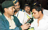 Driving Sober on New Year’s Eve? Mumbai Cops Will Red Rose You